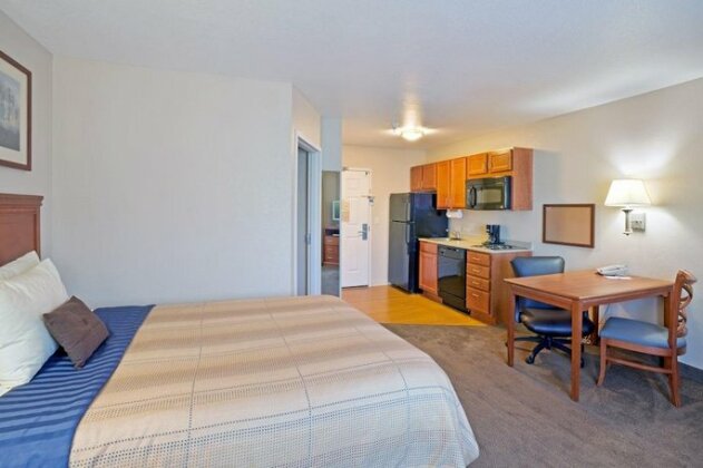 Candlewood Suites Boise - Towne Square - Photo4