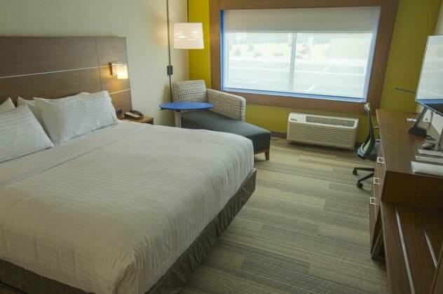 Holiday Inn Express & Suites Boise Airport - Photo5