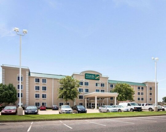 Quality Inn and Suites Bossier City Shreveport - Photo2
