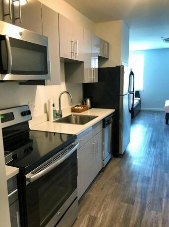 Brand New Studios and 2 Bed Apts Close to Boston University and Boston College with Private Parking - Photo5