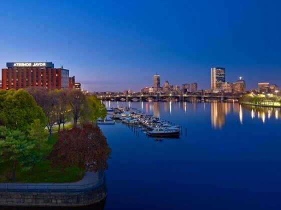 Royal Sonesta Boston - Photo4