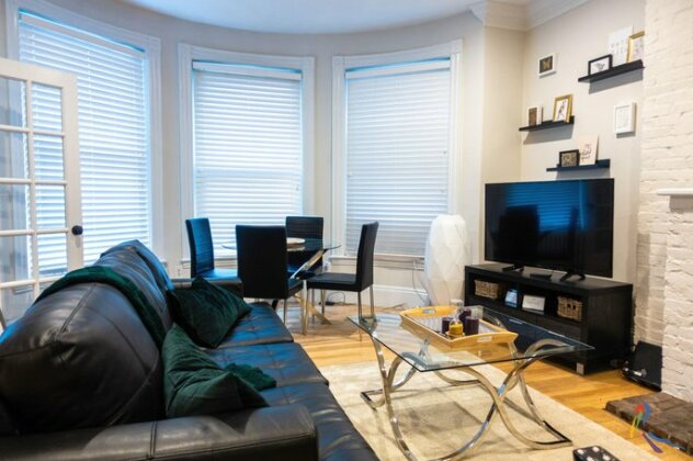 Spacious Suites in the Heart of Back Bay Boston - Photo5