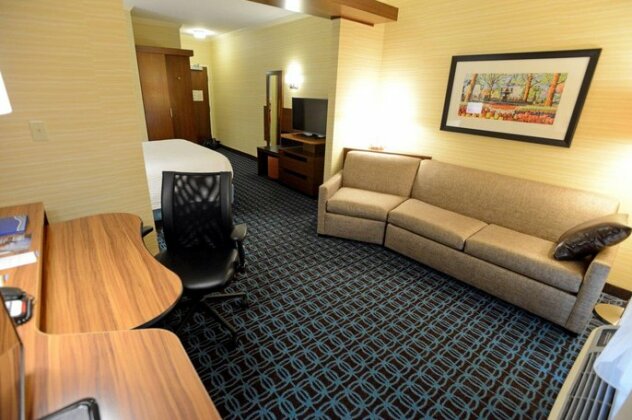 Fairfield Inn & Suites by Marriott Bowling Green - Photo2