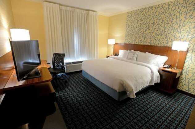Fairfield Inn & Suites by Marriott Bowling Green - Photo4