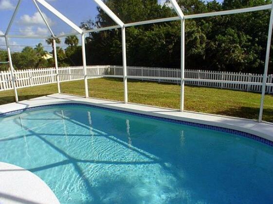 Sarasota & Bradenton Pool Homes - Photo3