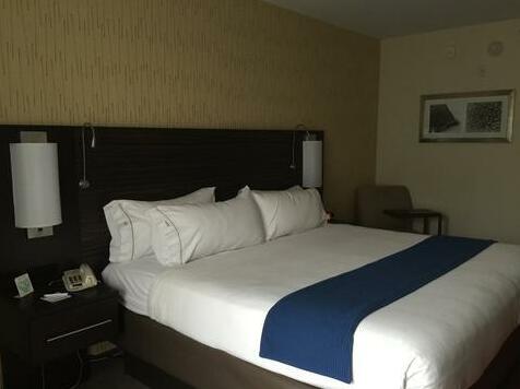 Holiday Inn Express and Suites - Bradford - Photo4