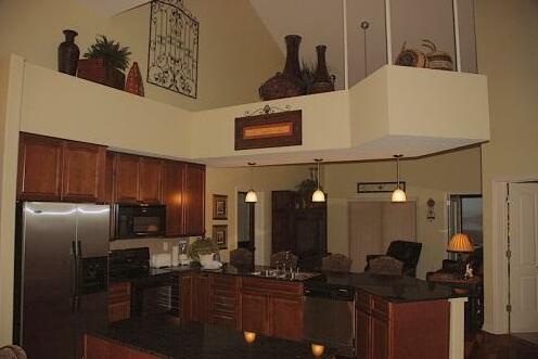 The Majestic at Table Rock Apartments - Photo2