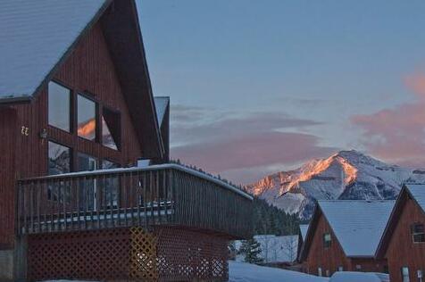 Antlers Lodge - Photo2