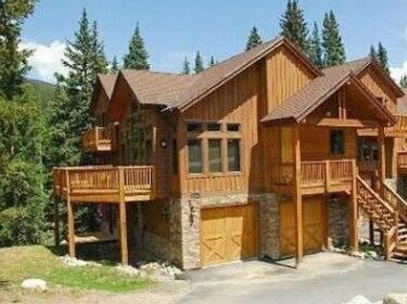 Moose Meadow Retreat Private Home with Hot Tub