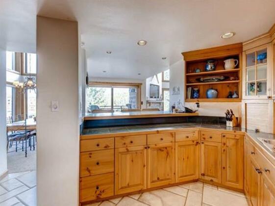 Powderhorn Penthouse Condo - Photo4