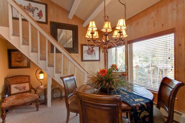 The Lift Condominiums - Photo2