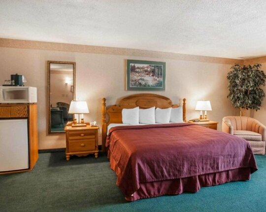 Quality Inn & Suites Bremerton - Photo2