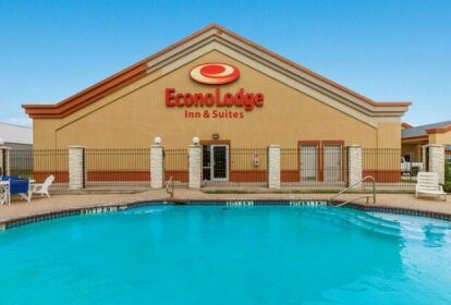 Econo Lodge Inn & Suites Bridgeport