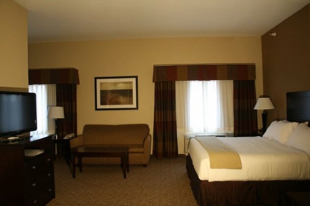 Holiday Inn Express & Suites Bridgeport - Photo3