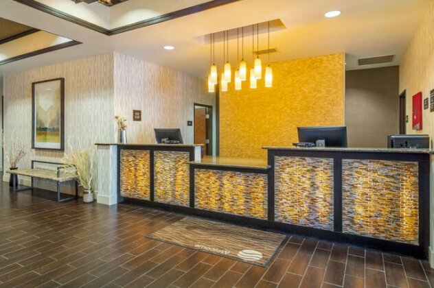 Comfort Inn & Suites Denver Northeast Brighton - Photo3