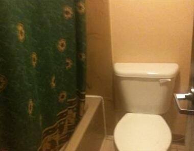 Canterbury Inn and Suites - Photo4