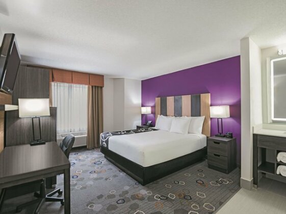 La Quinta Inn & Suites Minneapolis Northwest - Photo4