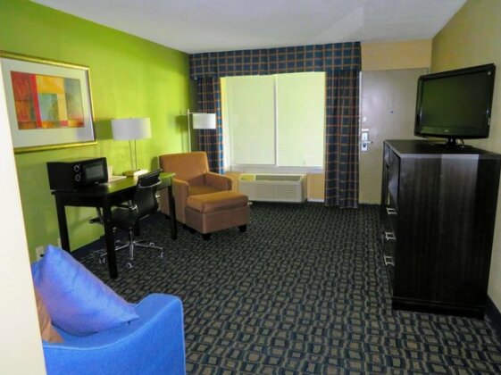 Quality Inn & Suites and Conference Center - Photo5