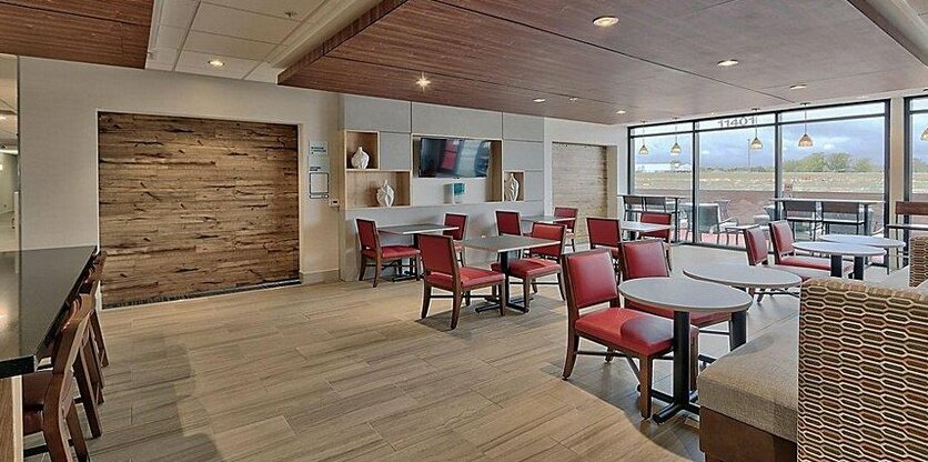 Holiday Inn Express & Suites Broomfield - Photo5