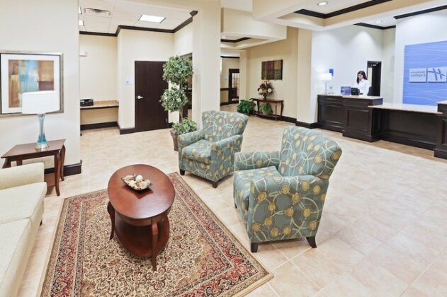 Holiday Inn Express & Suites Brownfield - Photo4