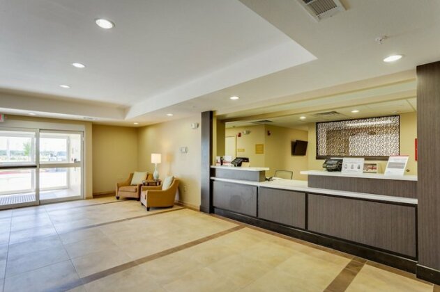 Candlewood Suites College Station - Photo4