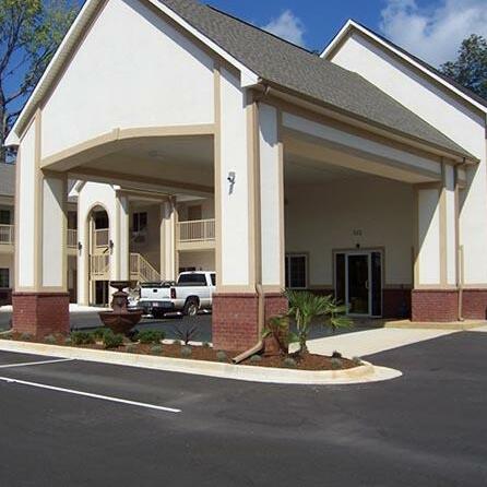 Econo Lodge Inn and Suites Bryant - Photo3