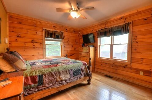 Above The Ridge 3 Br Cabin By Redawning - Photo5