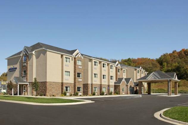 Microtel Inn & Suites by Wyndham Buckhannon - Photo2