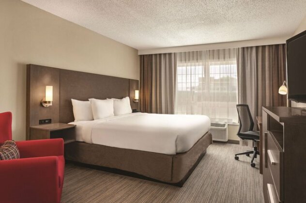 Country Inn & Suites by Radisson Buffalo MN - Photo5