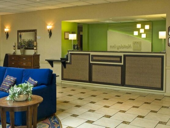 Holiday Inn Buffalo International Airport - Photo2