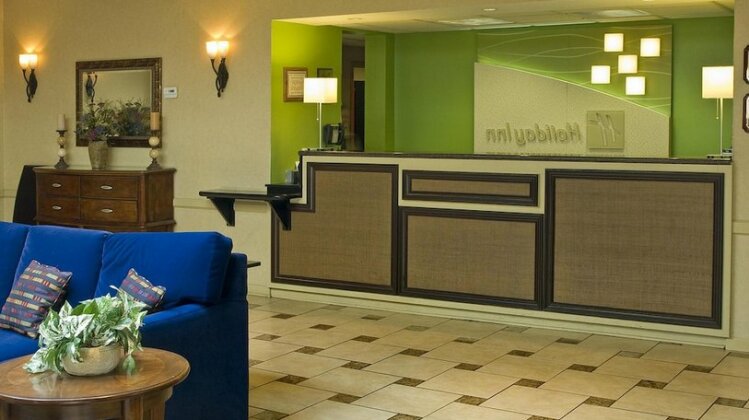 Holiday Inn Buffalo International Airport - Photo3