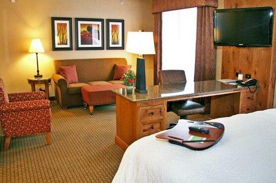Hampton Inn & Suites Buffalo - Photo4
