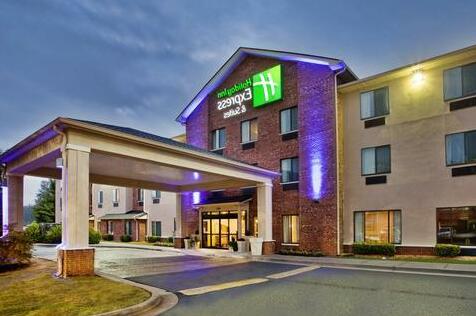 Holiday Inn Express Hotel & Suites Buford NE - Lake Lanier Area