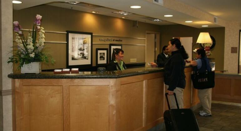 Hampton Inn & Suites San Francisco-Burlingame-Airport South - Photo3