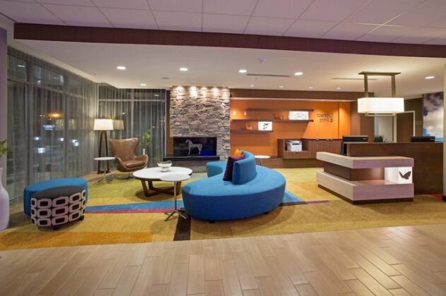 Fairfield Inn & Suites by Marriott Burlington - Photo2