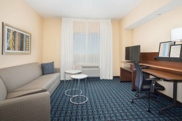 Fairfield Inn & Suites by Marriott Burlington - Photo5
