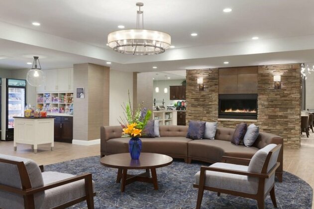 Homewood Suites by Hilton Burlington Burlington - Photo2