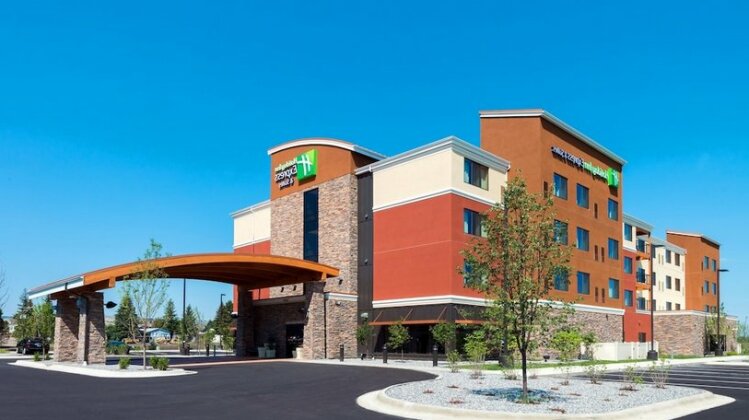 Holiday Inn Express Hotel & Suites Butte - Photo2