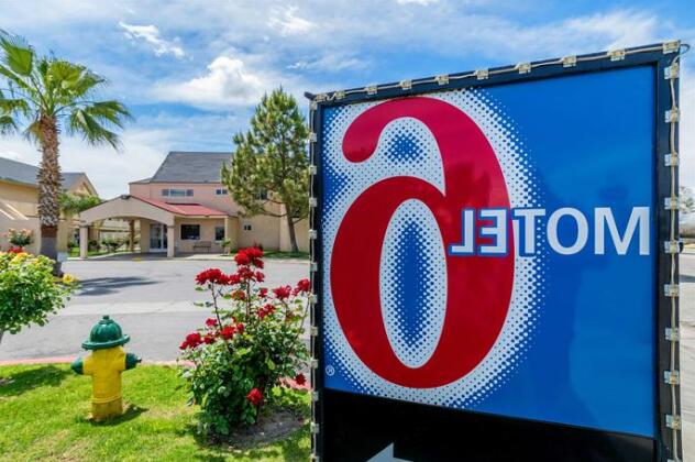 Motel 6 Buttonwillow Central - Photo3