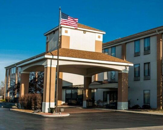 Quality Inn & Suites Cahokia - Photo2