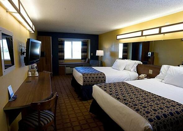 Quality Inn & Suites Watertown Fort Drum - Photo2