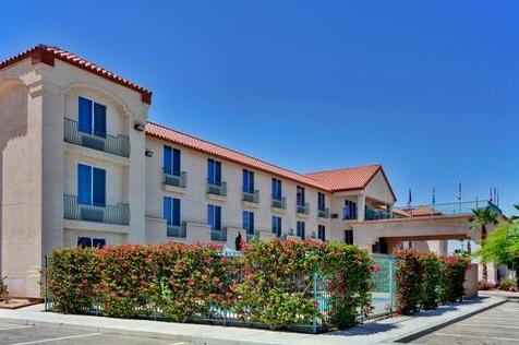 Holiday Inn Express Calexico - Photo5