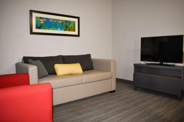 Comfort Inn & Suites Calhoun - Photo2