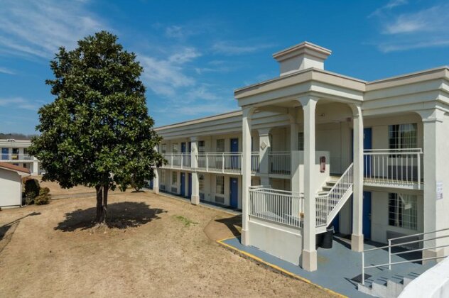 Motel 6 Calhoun - Photo4