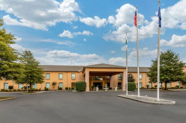 Quality Inn & Suites Benton - Draffenville - Photo2