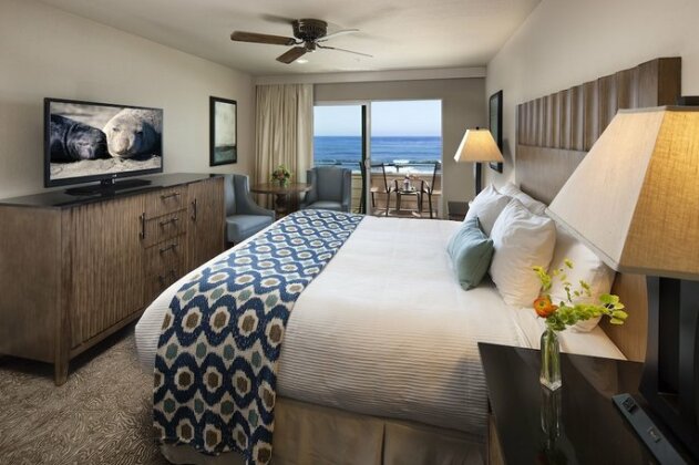 Cambria Landing Inn and Suites - Photo2