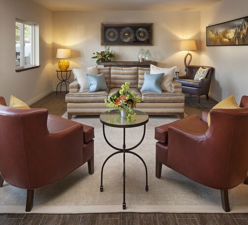 Cambria Landing Inn and Suites - Photo4
