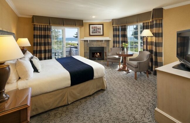 Fireside Inn on Moonstone Beach - Photo3