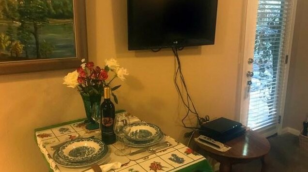 Her Castle Bed and Breakfast - Photo2