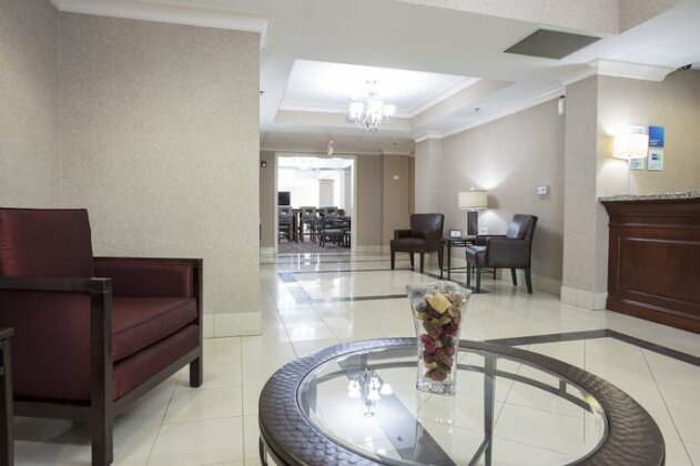 Holiday Inn Express Hotel & Suites Camden-I20 Hwy 521 - Photo4